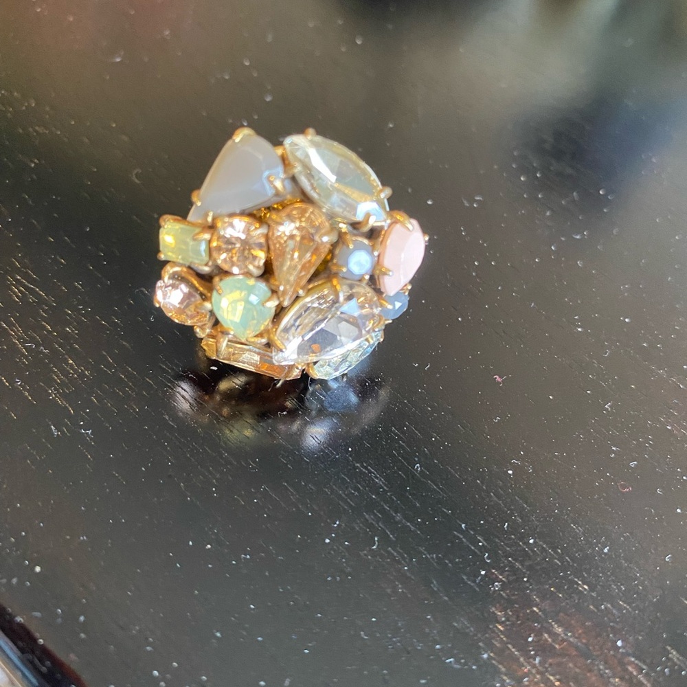 Elegant Multicolor Cluster Ring